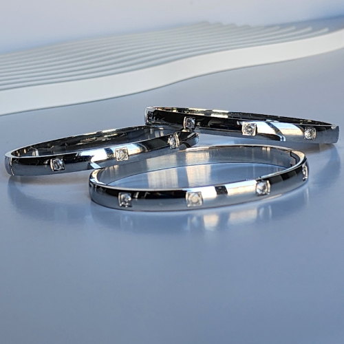 Terhas Bangle